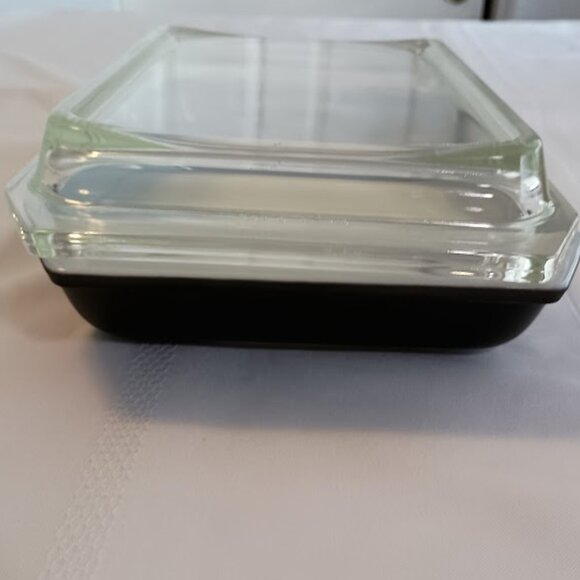 Vintage Pyrex Black Snowflake Space Saver 1 1/4 Quart with Lid - Picture 3 of 7